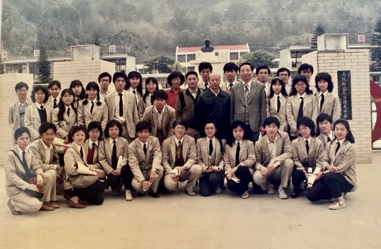 A79D6FDD-E1DA-459D-8CC2-2261C2894DB0